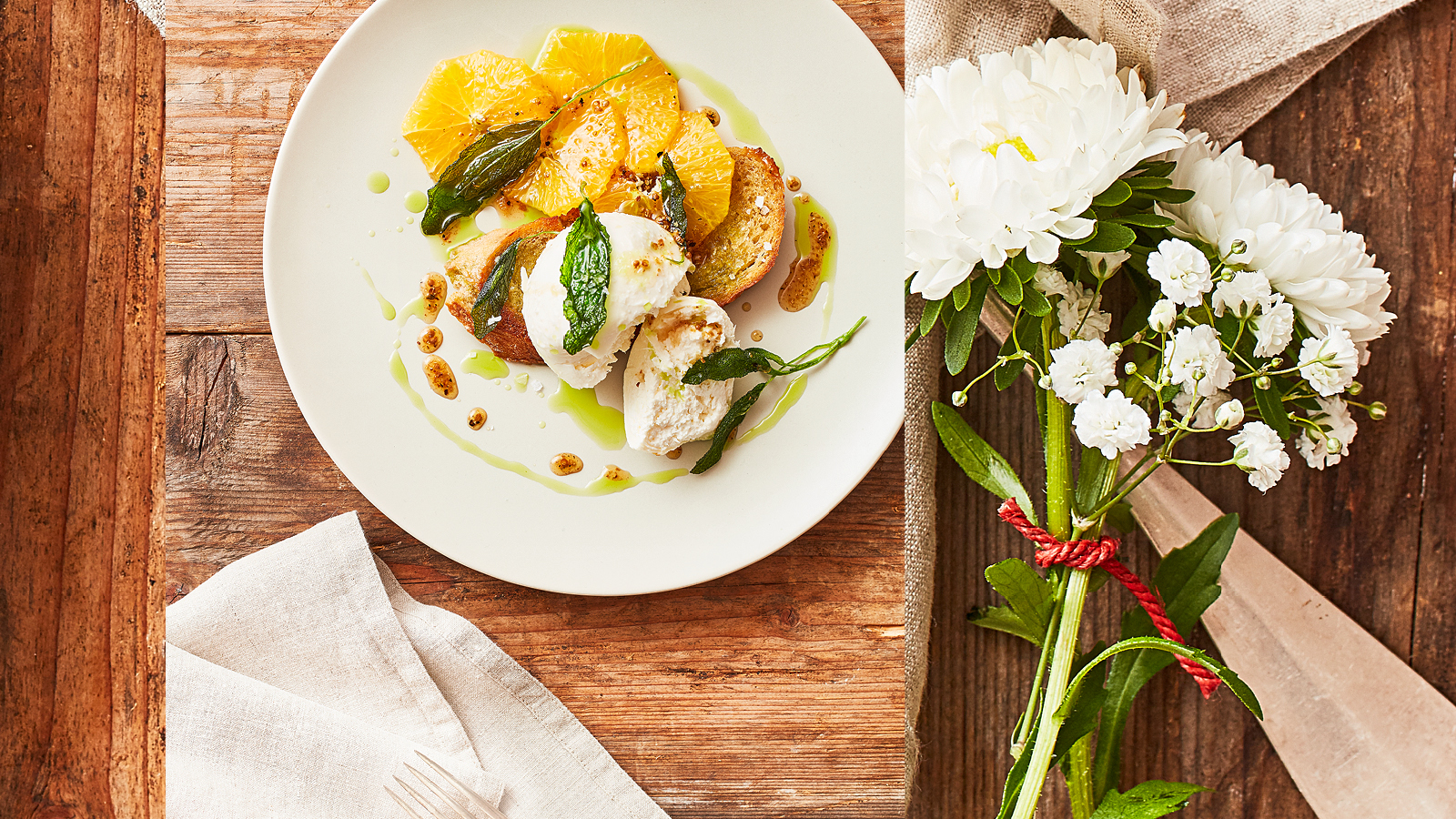 Burrata mit Orangen, geröstetem Koriander und Basilikumöl - maxima