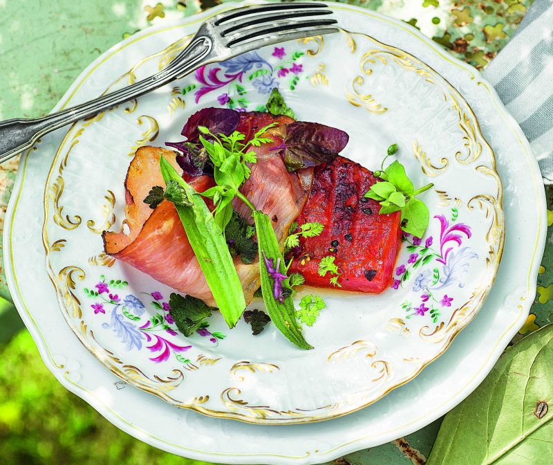 Gegrillte Melone mit Serranoschinken