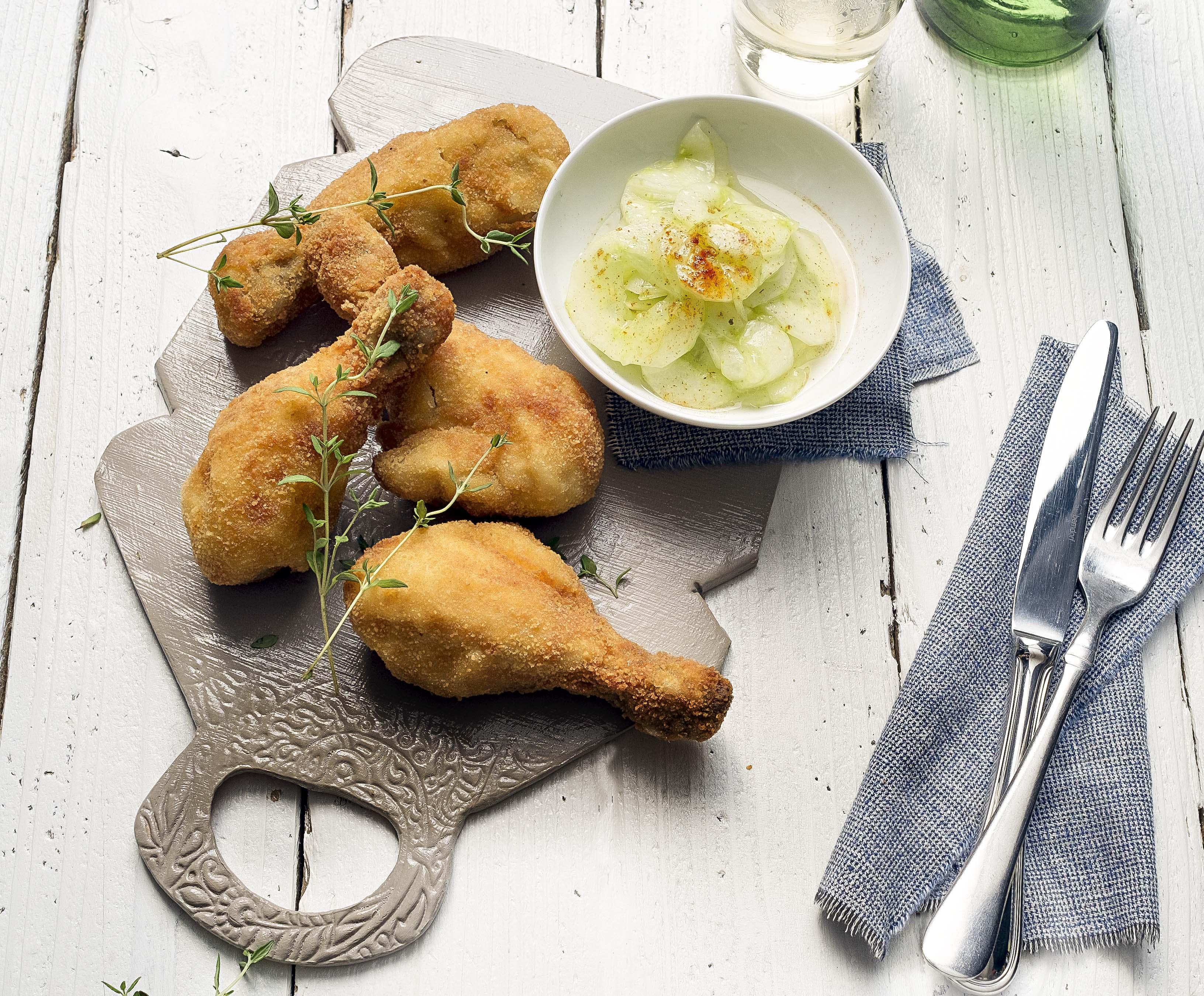 alt-wiener-backhendl-mit-gurkensalat_10-2015_apolt_5894 - maxima